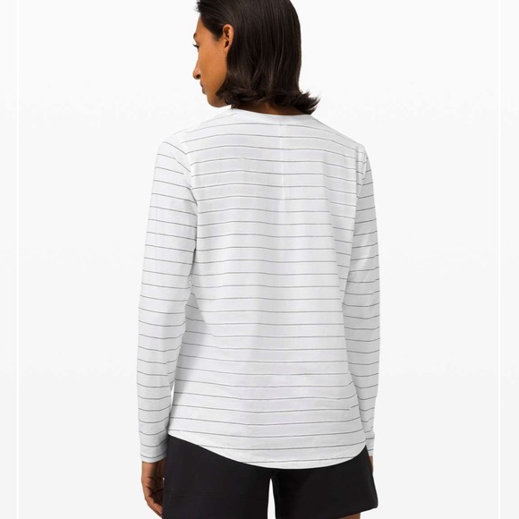 ❤️ Lululemon Ever Ready Long Sleeve Stripe Shirt Size 4 NWT - Picture 9 of 12